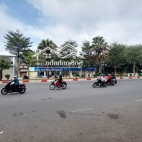 Toà Văn Phòng 9 Tầng Vip Mặt Phố Hoàng Quốc Việt Giá Siêu Tốt