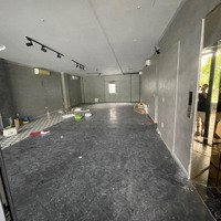 Cho Thuê Toà Nhà Mặt Tiền Trần Hưng Đạo Thang Máy 1000 M2
