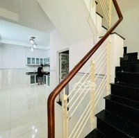 Nhà Phố Trệt 3 Lầu Sân Thượng_ 4 Phòng Ngủ3Wc_Full Máy Lạnh_Nguyễn Oanh P17