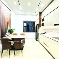 Nhà Đẹp Vương Thừa Vũ - Lô Góc 3 Thoáng- 4 Tầng 40M2 - Giá Thần Tài 7.9 Tỷ