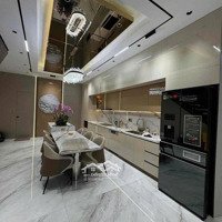 Bán Nhà 4 Tầng Mặt Tiền Phạm Văn Đồng Sát Biển Sơn Trà, Full Nội Thất Mới Cứng- Chỉ Hơn 10 Tỷ