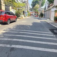 4.2X20M, 4 Lầu, Nhà Hẻm Vip 10M Nguyễn Kiệm, Gần Đh Tài Chính Marketing, Giá Bán 17.9 Tỷ