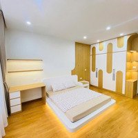 Bán Nhà Ngõ 48 Phố Ngô Gia Tự - Lb Cách 1 Nhà Ra Mặt Ngõ Ô Tô Tránh , Có Sân Riêng Nhỉnh 5 Tỷ