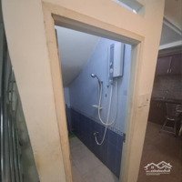 Nhà Gần Chợ Trần Văn Quang P10 Tân Bình 2 Phòng Ngủ 2 Vệ Sinhhẻm Xe Hơi Giá Rẻ Chỉ 8,5 Triệu