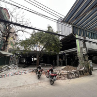 Cho Thuê Nhà Mặt Phố Nguyễn Văn Cừ, Diện Tích 900M2 , Mặt Tiền 15M Làm Quán Bia,Sân Pick Đẹp