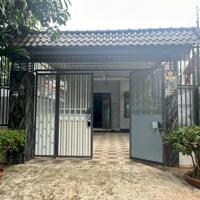  BÁN NHÀ ĐẸP MẶT TIỀN TRỤC LỘ 4 – BUÔN KY, THÀNH NHẤT, BUÔN MA THUỘT    Diện tích: 6x30m (180m²), nhà xây dựng kiên cố toàn bộ diện tích.