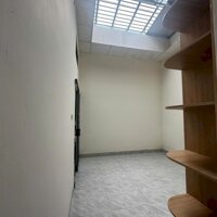  BÁN NHÀ ĐẸP MẶT TIỀN TRỤC LỘ 4 – BUÔN KY, THÀNH NHẤT, BUÔN MA THUỘT    Diện tích: 6x30m (180m²), nhà xây dựng kiên cố toàn bộ diện tích.