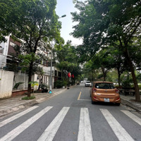 Siêu Biệt Thự Lô Góc Đẹp Foresa Xuân Phương -View Vườn Hoa - Vỉa Hè Mênh Mông -Ôtô Dừng Đỗ. 27,5Tỷ
