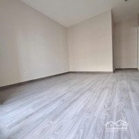 Chính Chủ Bán Căn 3 Phòng Ngủ 3 Vệ Sinhoriental Plaza. Sổ Hồng Riêng. Nhà Mới Sạch Đẹp. Liên Hệ: 0909846288