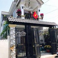Bán Nhà Cách Chợ Dĩ An 1 500M Là Tới.diện Tíchngang 6M Tổng 96M2 Sân Rộng, Đường Thông Cực Hiếm.