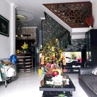 Bán Nhà Cách Chợ Dĩ An 1 500M Là Tới.diện Tíchngang 6M Tổng 96M2 Sân Rộng, Đường Thông Cực Hiếm.