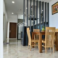 Bán Gấp Căn Hộ Giá Tốt Nhất, 3.95Tỷ, Full Nt Đẹp,Diện Tích105M2 , 2 Phòng Ngủ 2 Vệ Sinh Sổ Hồng Công Chứng Ngay..