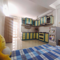 Phòng Chính Chủ Đầy Đủ Nội Thất Bếp Lớn Sân Phơi Riêng Gần Đh Y Dược Chợ Lớn Quận 5