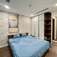 Bị Chôn Vốn Làm Ăn Cần Bán Căn Hộ Icon 56 Bến Vân Đồn Q4,Đã Có Sổ Hồng