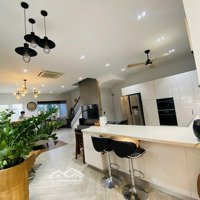 Bán Gấp Nhà Tại Vũ Tùng,Bình Thạnh, Giá Rẻ 4,6 Tỷ. Diện Tích: 56M2. Đường Trước Nhà 4M. Sổ Đẹp