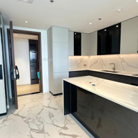 Đang Trống Căn 100M2, 2 Phòng Ngủ Có Bồn Tắm, Đủ Nội Thất Chỉ 45 Triệu Ở The Crest