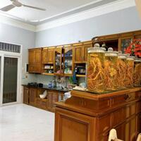 Bán nhà 3 tầng đường Bùi Thiện Ngộ, Gần cầu Nguyễn Tri Phương. DT: 100m2, Giá 6.1 TL