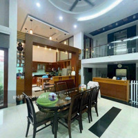 Bán Biệt Thự 4,5 Tầng Thang Máy, Hồ Bơi- Sân Vườn Đơn Lập Lê Hồng Phong Giá Bán 35,7 Tỷ ; Liên Hệ:0968005844
