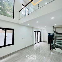 Nhà Thiết Kế Đẹp Trung Tâm Thạch Bàn - Ôtô Đỗ Cổng - Ngõ Nông, 30M Giá 5X