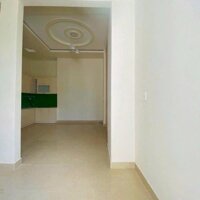 Nhà lầu rộng nằm gần Trường Tiểu học An Bình