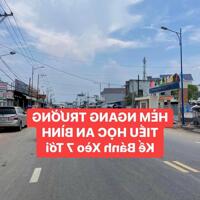 Nhà lầu rộng nằm gần Trường Tiểu học An Bình
