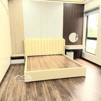 Nhà Mới Kính Koong, Dân Xây, Ngay Gần Phố Nguyễn Văn Cừ, Ô Tô Thông