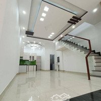 Nhà 2 Tầng, Kiệt , Oto
Gần Ngay Đh Sư Phạm--
Chợ Hoà Khánh. Liên Chiểu. Đà Nẵng Diện Tích: 77M2, 3Phòng N