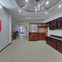 Cho Thuê Biệt Thự Kđt Sài Đồng - Vỉa Hè - Ô Tô Tránh- Làm Văn Phòng, C. Ty, Trung Tâm Giáo Dục