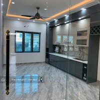 Bán Nhà 5 Tầng 60M2 Thang Máy Lê Hồng Phong