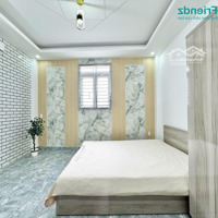 Căn Hộ Full Nội Thất, Cửa Sổ To Đùng - Mới Thang Máy, Ngay Phạm Văn Chiêu