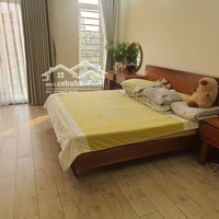 Bán Nhà Quận 9 Liên Phường 6X17M Nhà 3 Lầu 6 Phòng Ngủđầy Đủ Nội Thất Khu Compout Giá Chỉ 10Ty