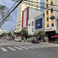 Phố Trung Tâm Sơn Trà, Đường 11 Mét, Ngay Biển, Giá Bán 6.9 Tỷ, 98M2, Ngang 7 Mét, 3 Tầng.