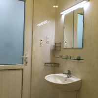 Cho Thuê Căn Hộ Chung Cư Lầu Hai Đường Hoàng Hoa Thám, F 12, Quận Tân Bình