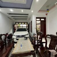 Cho thuê hoặc bán nhà Khu Him Lam Đồng Diều, P.4 Quận 8 : -	Vị trí cách trung tâm thương mại Parc Mall 500m