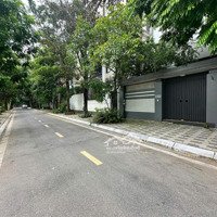 Bán Nhà Phố Đào Tấn , 40M2 7 Tầng , Thang Máy , Ngõ Oto , Nhà Mới , Giá Bán 14 Tỷ