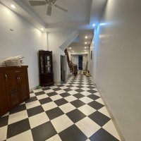 Cho Thuê Nhà Ngụy Như Kon Tum, Nguyễn Tuân,Diện Tích60M, 4 Tầng, Đường Thông Thoáng Ô Tô Đỗ Cửa, 27 Triệu