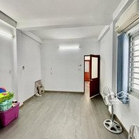 Bán Nhà . Khu Buôn Bán Sầm Uất Quận 4 ,