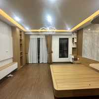 Bán Nhà Lô Góc Gần Aeon Mall Long Biên Gara Ô Tô, Thang Máy, Full Nội Thất, Giá Chỉ 9.9 Tỷ!