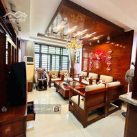 Bán Nhà Phân Lô Nghĩa Tân, Cầu Giấy, Ô Tô Qua Nhà, Ngõ Thông. Diện Tích 55M, Giá Bán 15.7 Tỷ