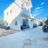 Nhà Trệt Lầu Mới Góc Hẻm Giá Tốt 03 Phòng Ngủ Dùng Được Xe Ô Tô