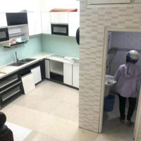 Cho Thuê Nhà Nguyên Căn Sạch Đẹp.ngay Trung Tâm Nhà 1 Sẹc Đường Lạc Long Quân, Giáp Chợ Tân Bình