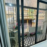 Cần bán căn hộ tập thể Dệt phố 8/3, Hai Bà Trưng 55m giá 2.3 tỷ, nhà đẹp, về ở ngay