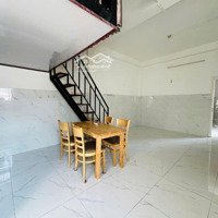 Cho Thuê Căn Hộ Có Gác Cao Cấp, Cửa Sổ Đón Nắng Rộng 35M2 Ở Hồ Văn Huê Gần Sân Bay Ở Phú Nhuận