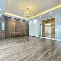 Phố Đỗ Nhuận, Cạnh Cv Hòa Bình, 40M 6 Tầng Thang Máy,Mặt Tiền6.7, 3 Oto Tránh Vỉa Hè Kinh Doanh 15.5 Tỷ