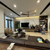 Bán Gấp Căn Hộ 3 Phòng Ngủtại Royal City, Căn Góc, 181M2, 17.5 Tỷ, Liên Hệ: 0365 691 228
