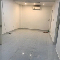 Cho Thuê Căn Hộ Chung Cư 2 Phòng,70M2, Lầu 3. Ngay Phan Xích Long, Gần Siêu Thị Rạch Miễu.