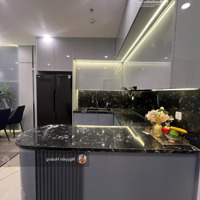 Bán Gấp Căn Hộ Tại Royal City, 2 Phòng Ngủ 132M2, 11.3 Tỷ, Liên Hệ: 036.569.1228