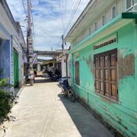 Có cái nhỏ Hà Liên - Ninh Hà, Ninh Hòa cần bán, giá quá rẻ 299tr bằng (2 con SH) Liên hệ: 0868750144 Lê Dân