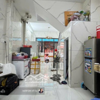 Nguyễn Chí Thanh - 4 Tầng Đúc - Xe Hơi Sát Nhà - Hoàn Công Đủ-6.5Tl