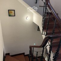 Cho Thuê Nhà Nguyên Căn Tại Trung Tâm Quận 3-3 Lầu- 1 Lững Tiện Nghi Cao Cấp
